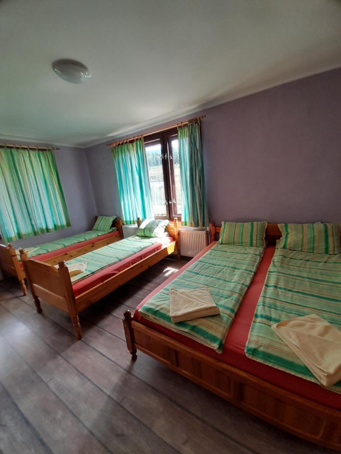 Guest House Lorian Madzhare Luaran gambar