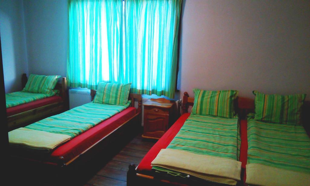 Guest House Lorian Madzhare Luaran gambar